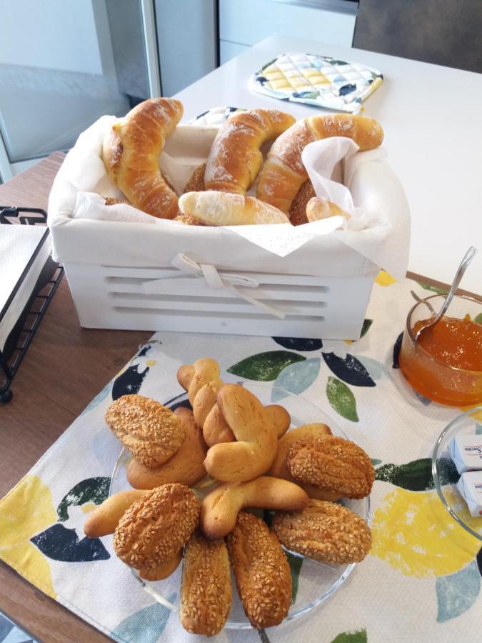לינה וארוחת בוקר פלרמו Le Tre Gioie מראה חיצוני תמונה
